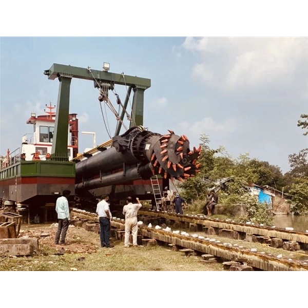 High Quality YongSheng 20 Inch Cutter Suction Dredger For River Sand Mining Dredging in Bangladesh