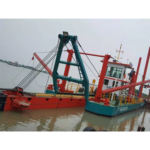 YongSheng High-end Customized CSD 650 For Lake Desilting and Capacity Expansion Working in Asia' s L...